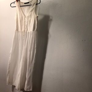 White flowy vest thing